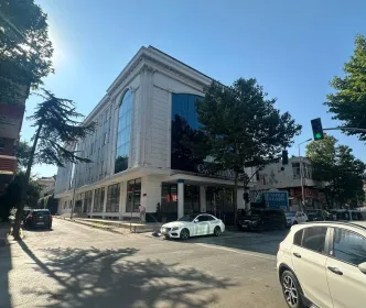 ساختمان برای فروش به طور کامل