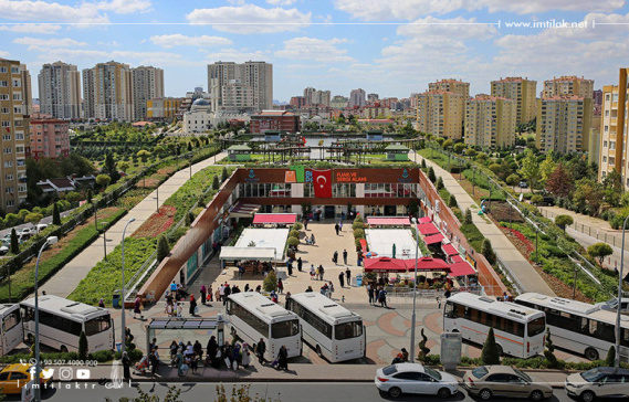 BasakPazar Istanbul - оживленный крытый рынок