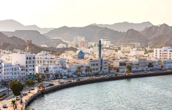 Comparison Between Investing in Ready Properties and Off-Plan Projects in Muscat