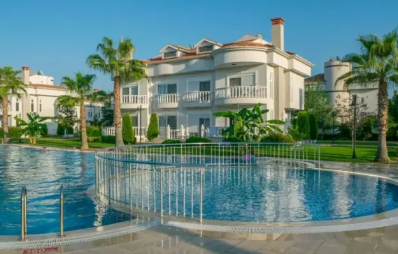 Qu'est-ce qu'un chalet ? Et quelles sont ses principales caractéristiques et avantages ?