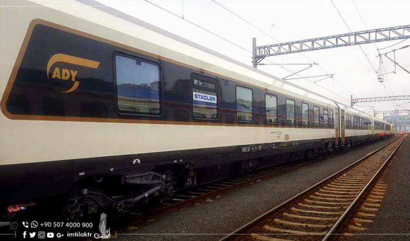 Premier train international utilise la ligne Gebze-Halkali à Istanbul