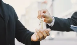 ما هو معنى الإفراغ العقاري في القانون السعودي؟ وكيف يتم إلكترونيًا؟