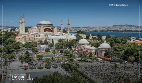 Istanbul mosques bloom in Ramadan