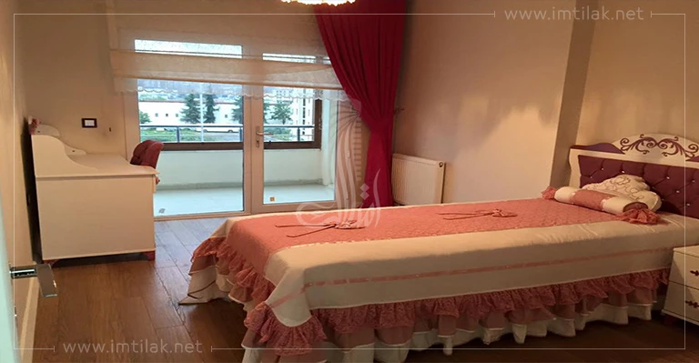 IMT - 32 Glory Residence Complex