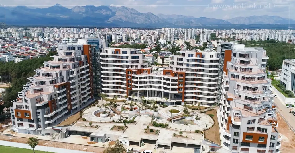 Luxurious Flats for Sale in Antalya Overlooking the Sea