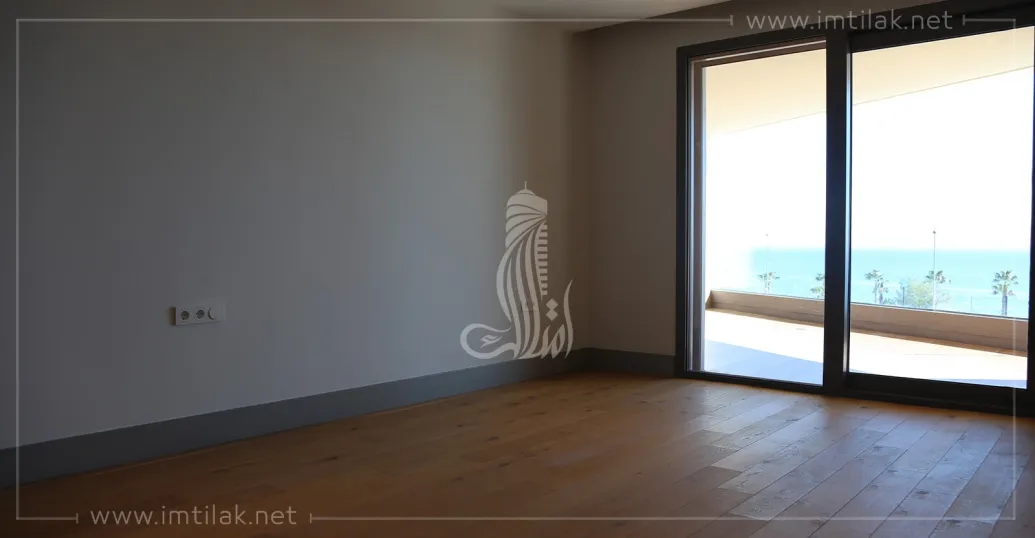 Luxurious Flats for Sale in Antalya Overlooking the Sea