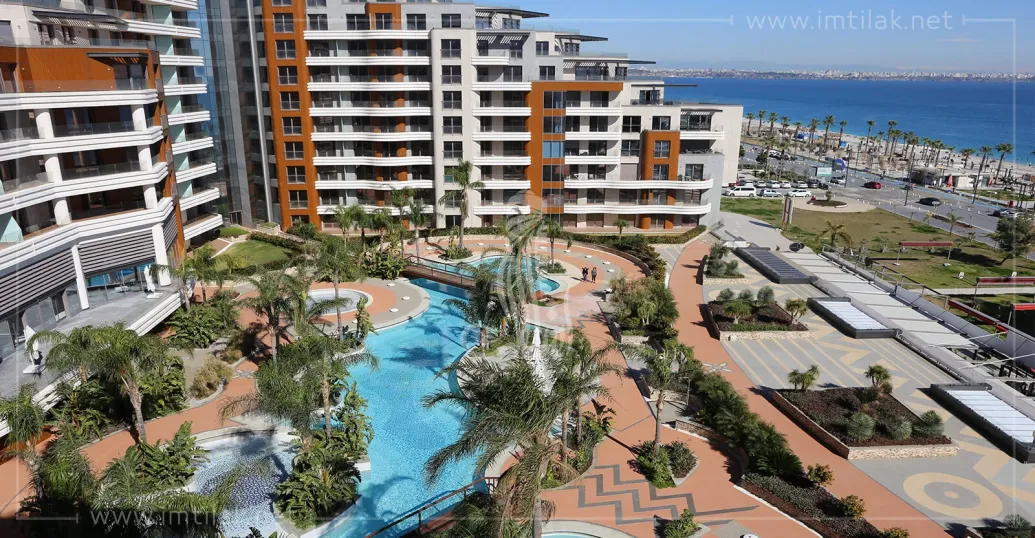 Luxurious Flats for Sale in Antalya Overlooking the Sea