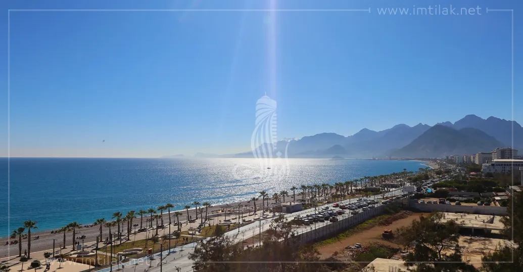 Luxurious Flats for Sale in Antalya Overlooking the Sea