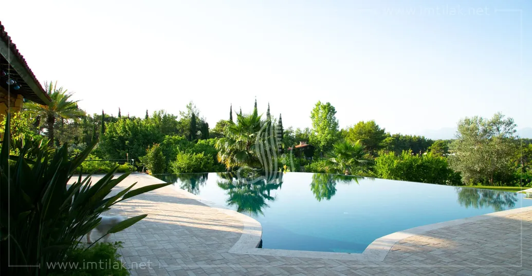 Villa et ferme Kursunlu IMT - 779