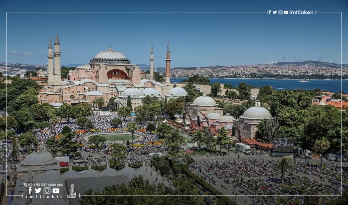 Стамбульские мечети расцветают в Рамадан