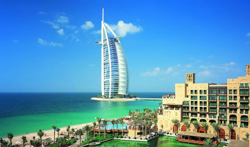 مبيعات عقارات دبي 2024  تحقق نمواً بنسبة 25%