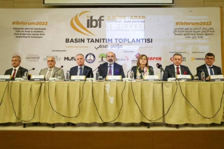 قمة الأعمال العربية التركية, التبادل التجاري العربي التركي, رجال الأعمال العرب والأتراك