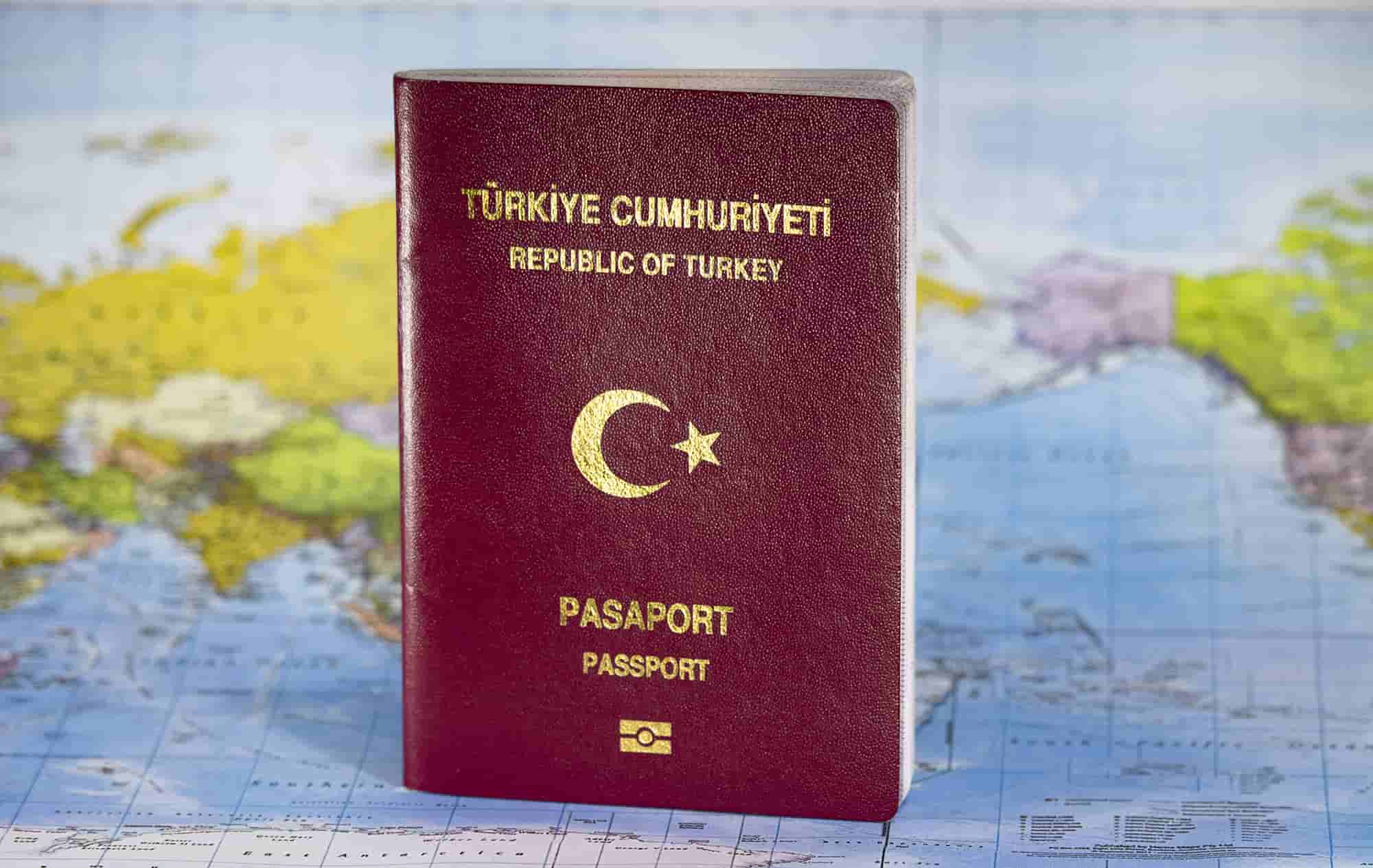 Гражданство турции. Турецкий паспорт. Получение гражданства Турции. Турецкий паспорт 2022. Золотой паспорт Турции.