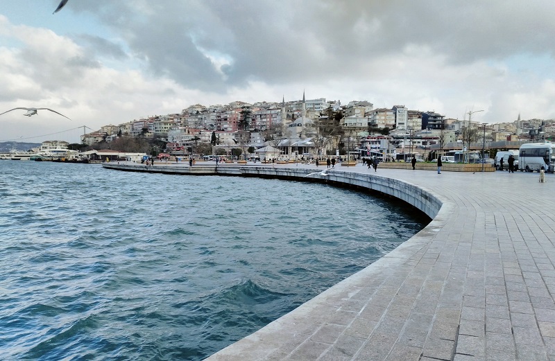 apartments near the sea in istanbul