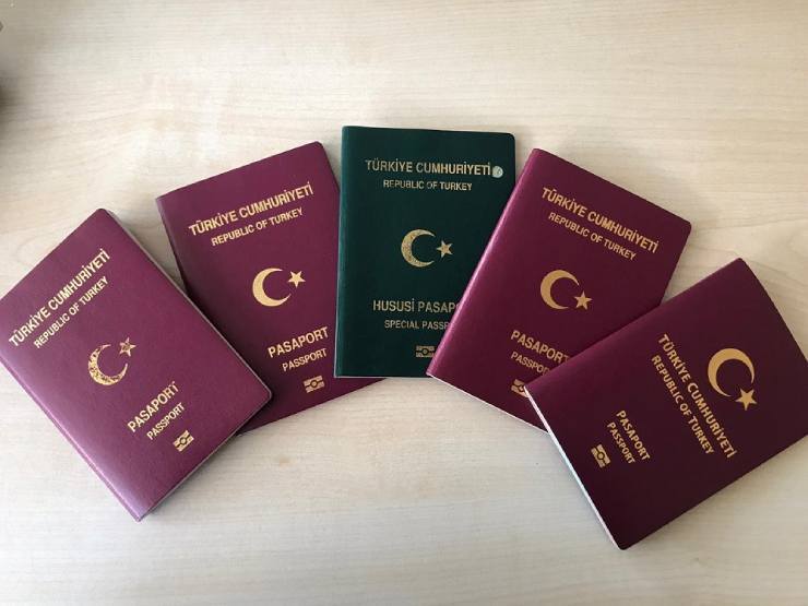 Зеленый турецкий паспорт