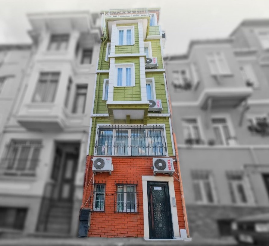 Tamamen satışa sunulan bina Fatih'te