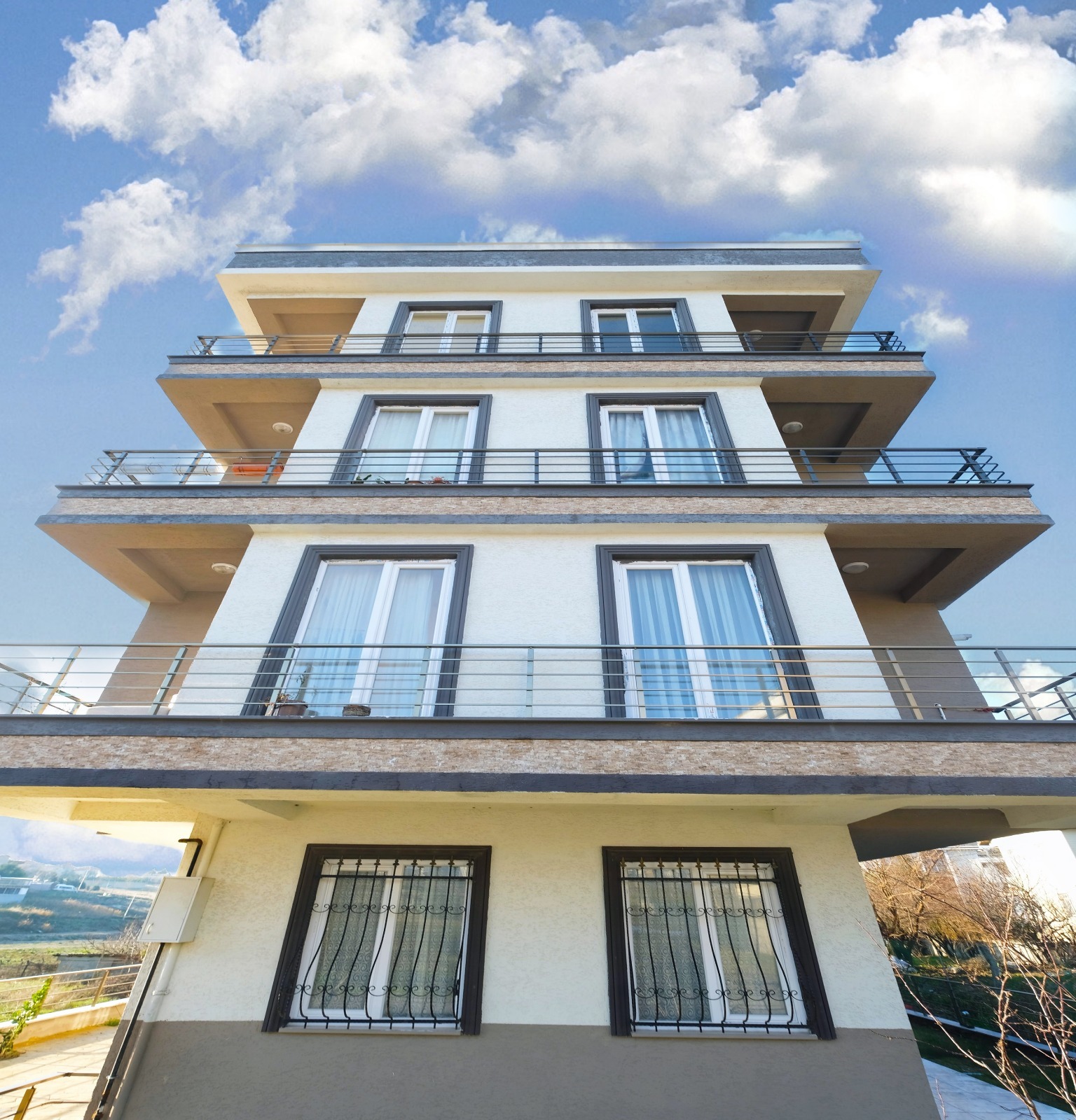 Mesaken İSTANBUL BEYLİKDÜZÜ Daire “SATILIK 2 + 1