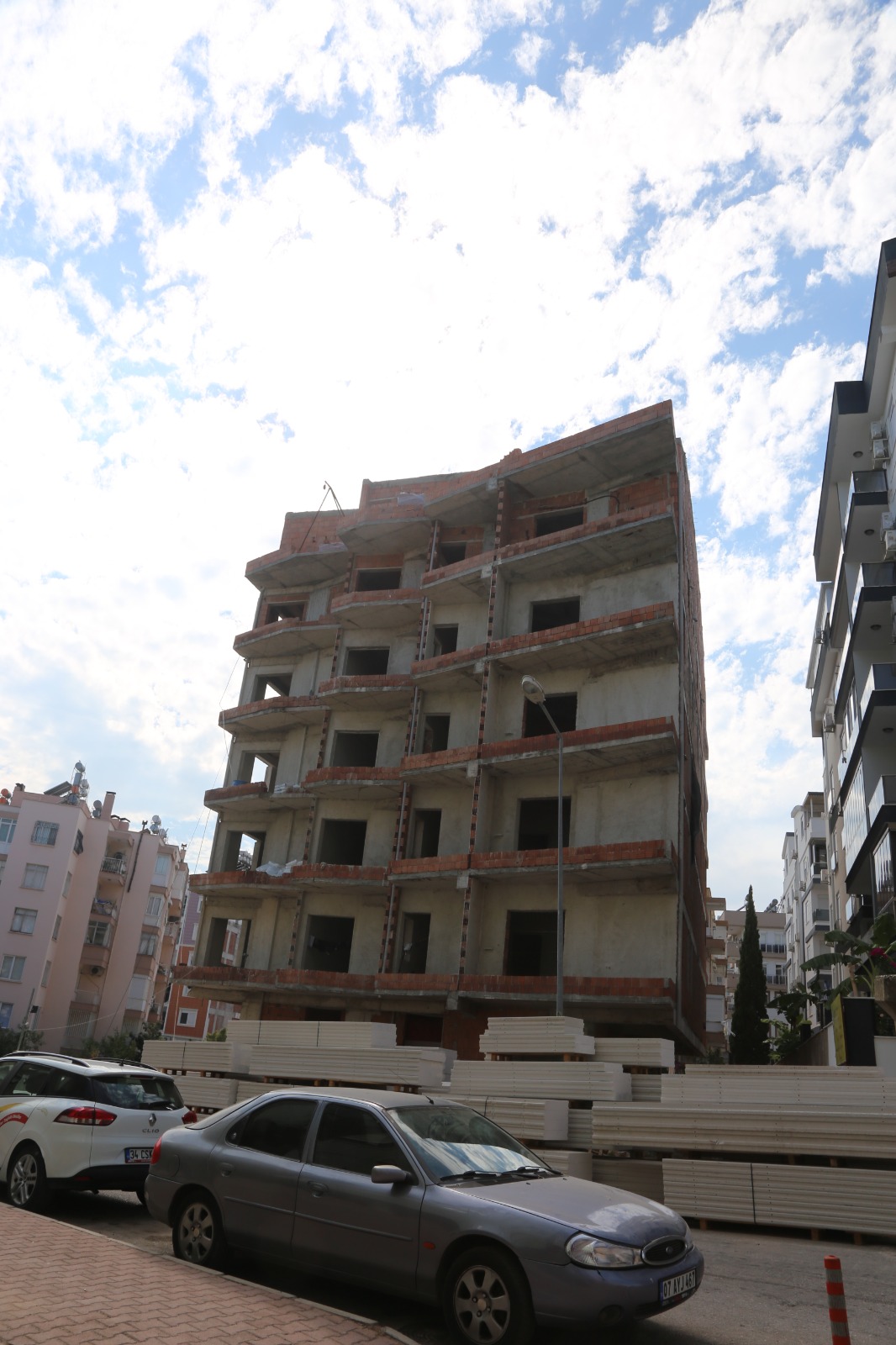 Satılık natamam Daire 2 + 1 Antalya Muratpaşa