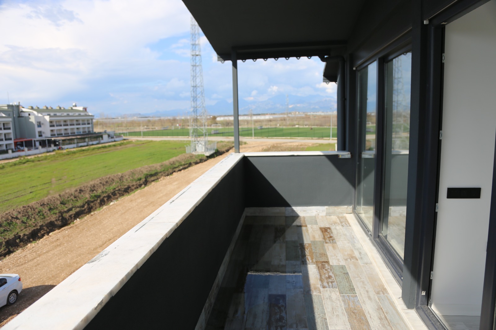 Satılık Villa 3 + 1 Antalya Seri̇k