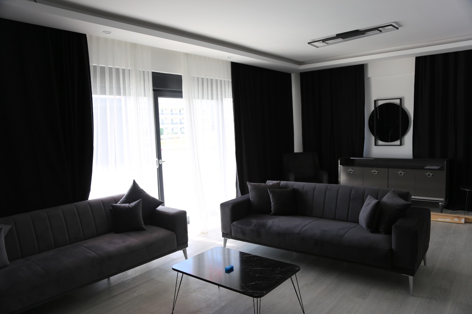Satılık Villa 3 + 1 Antalya Seri̇k